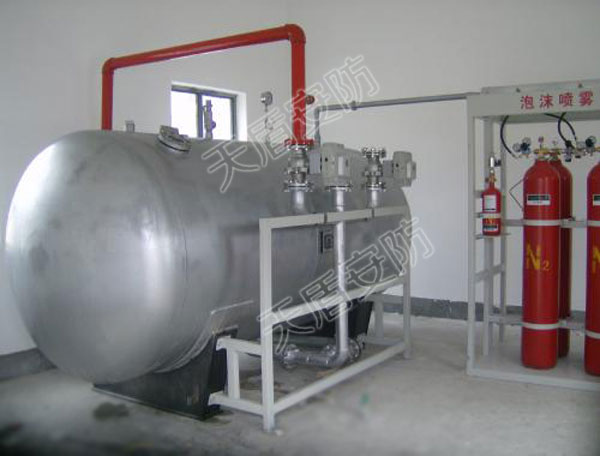 Foam extinguishing system fire foam bladder tank