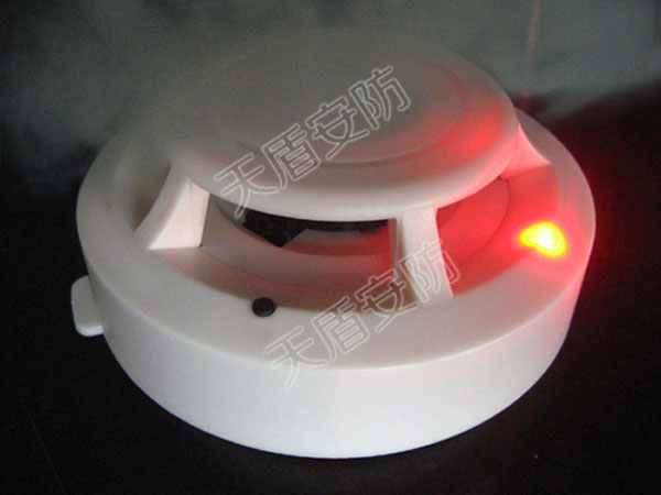 Visual fire sensor for fire safety