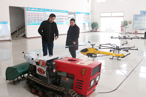 Warm Welcome Kyrgyzstan Merchants to Visit Shandong Sky Shield for Procurement