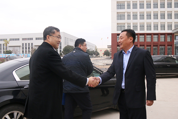 Welcome Leaders of Shandong Trade and Industry Bureau (TIB) to Visit Parent Group of Shandong Day Shield