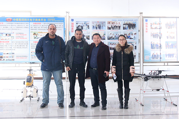 Warmly Welcome Israeli Customers to Visit Our Group for Purchasing Equipment