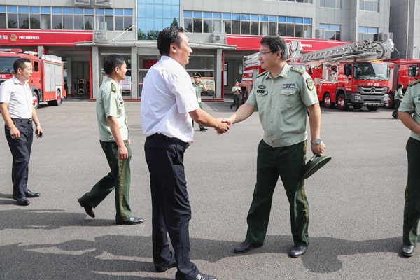 Our Group Leaders Expressed Solicitude to Jining High Tech Zone Fire Brigade Officers And Soldiers