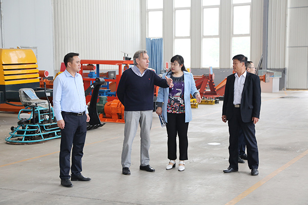 Warmly Welcome Argentine Merchants To Visit China Transport For Purchase Steel Rails