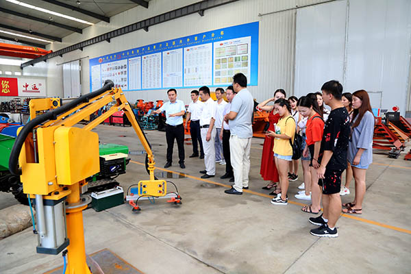 Warmly Welcome Outstanding Graduates Of Zaozhuang Science And Technology Vocational College To Visit Shandong Tiandun